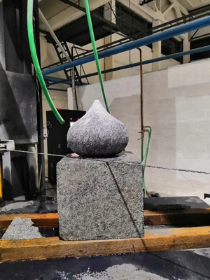 ग्रेनाइट संगमरमर स्लैब को आकार देने के लिए 5 अक्ष सीएनसी डायमंड वायर देखा पत्थर काटने की मशीन