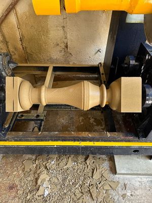 दो पीसी बैलस्टर स्तंभ काटने की मशीन