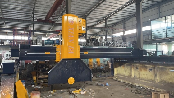 परिशुद्धता चार स्तंभ मध्य ब्लॉक काटने की मशीन 57/67kw एसी बिजली की आपूर्ति