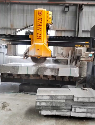 चार स्तंभ मध्य ब्लॉक CURBSTONE के लिए काटने की मशीन