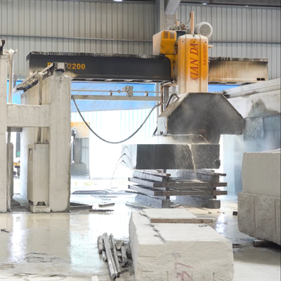 अधिकतम ब्लेड व्यास 2500mm/2800mm सटीक और पत्थर प्रसंस्करण के लिए ब्रिज देखा काटने की मशीन