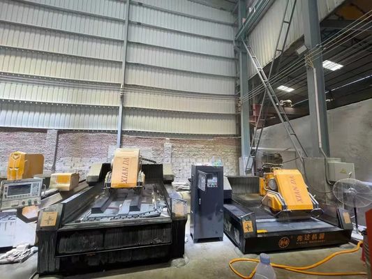 3 अक्षीय रैखिक सीएनसी कटिंग मशीन, 220V पावर, 15kw मुख्य मोटर और ग्रेनाइट रेलिंग के लिए 21.5kw सकल शक्ति