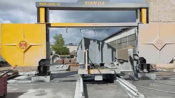 3000×3000×1500 मिमी मार्बल और ग्रेनाइट ब्लॉक डिवाइडिंग के लिए सिंक्रोनस स्क्रू ड्राइव के साथ पीएलसी कंट्रोल डायमंड वायर सॉ मशीन