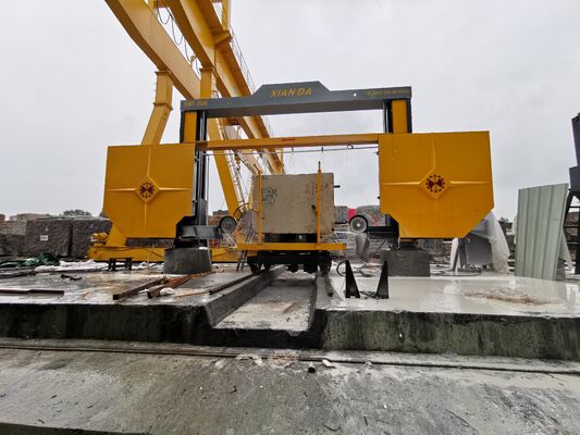 3000×3000×1500 मिमी मार्बल और ग्रेनाइट ब्लॉक डिवाइडिंग के लिए सिंक्रोनस स्क्रू ड्राइव के साथ पीएलसी कंट्रोल डायमंड वायर सॉ मशीन
