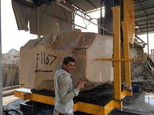 3000×3000×1500 मिमी मार्बल और ग्रेनाइट ब्लॉक डिवाइडिंग के लिए सिंक्रोनस स्क्रू ड्राइव के साथ पीएलसी कंट्रोल डायमंड वायर सॉ मशीन