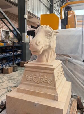 3100 मिमी तक बड़े पैमाने पर नक्काशी के लिए इंटरपोलेटेड कंट्रोल और बीटी40 स्पिंडल के साथ 6-एक्सिस सीएनसी रोबोट स्टोन कटिंग मशीन