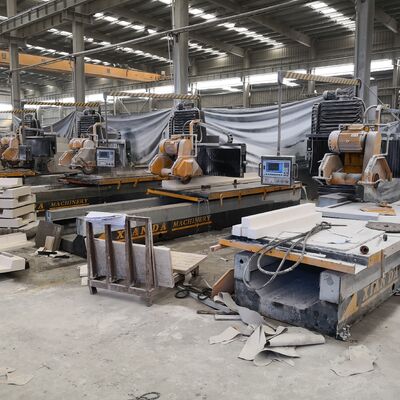 डबल-ब्लेड कटिंग और हेवी-ड्यूटी वेल्डेड स्टील फ्रेम के साथ पीएलसी कंट्रोल स्टोन लाइन प्रोफाइलिंग मशीन