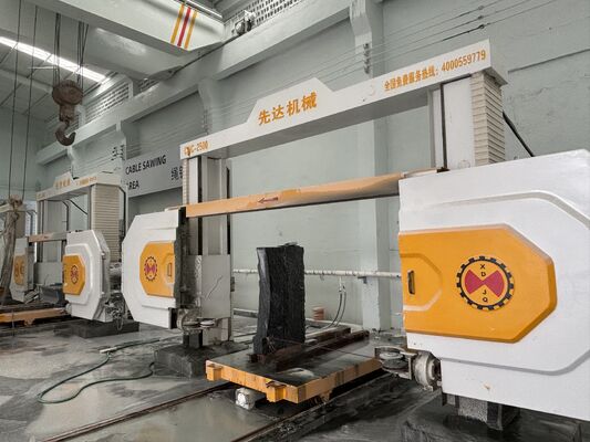 उच्च काटने की परिशुद्धता के लिए 360° घूर्णन तालिका और 15KW धुरी के साथ सीएनसी डायमंड वायर सॉ मशीन
