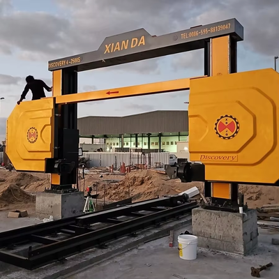 2000*2300*1500mm स्टोन कटिंग के लिए 15KW परमानेंट-मैग्नेट मोटर के साथ डिस्कवरी-4 4-एक्सिस सीएनसी डायमंड वायर सॉ मशीन